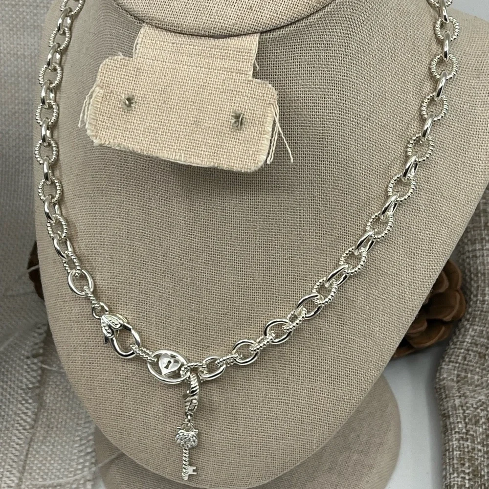 💎 Vintage Judith Ripka Sterling Silver Heart & Key Statement Necklace w/Box Cer - Picture 7 of 16